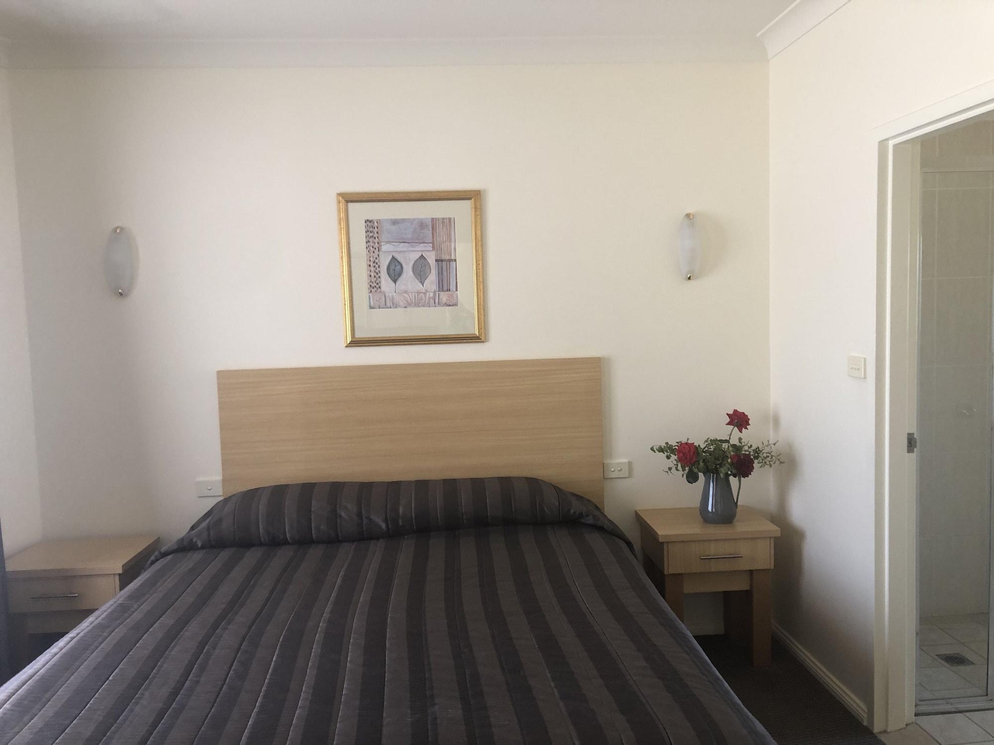 Turners Vineyard Motel Ориндж Экстерьер фото